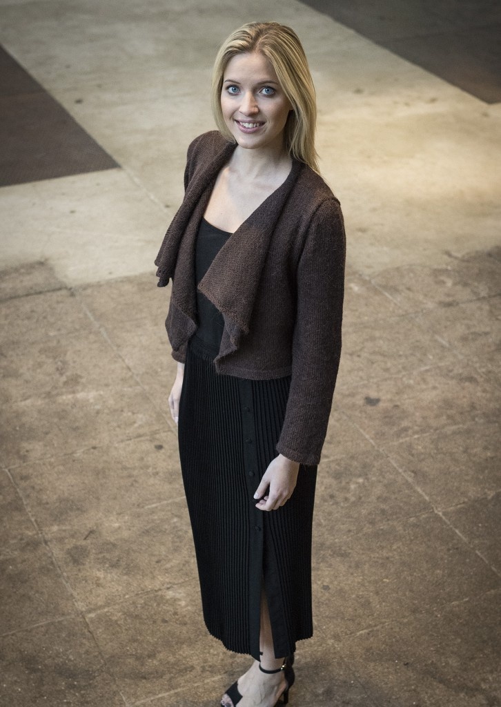 1481 – Kort jakke med snipper på forstykke