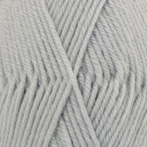 DROPS Karisma Uni Colour 70 Lys blågrå