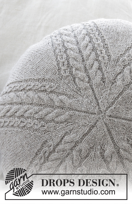 Sand Tracks Pillow by DROPS Design