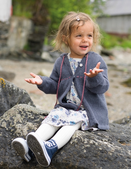 Opskrift fra DU STORE ALPAKKA fra bogen "I all enkelhet" - Design 04 Hettejakke