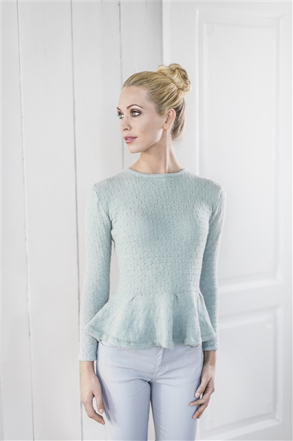 Opskrift fra DU STORE ALPAKKA fra hæftet Maskerader MR33 - Design 3306 - Genser